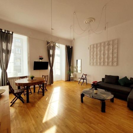 Przytulne Apartamenty W Centrum Warszawy Lok 2 Varşova Dış mekan fotoğraf