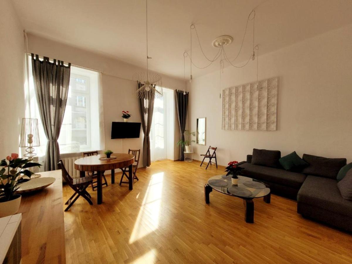 Przytulne Apartamenty W Centrum Warszawy Lok 2 Varşova Dış mekan fotoğraf