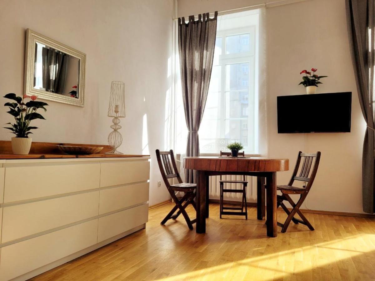 Przytulne Apartamenty W Centrum Warszawy Lok 2 Varşova Dış mekan fotoğraf
